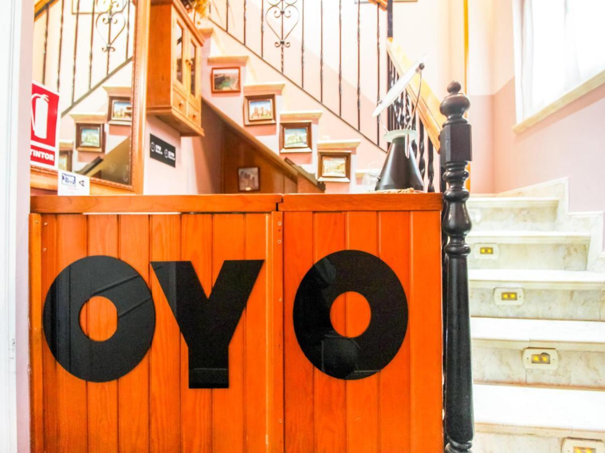 Oyo Hospedaje El Gato Сеговия Экстерьер фото